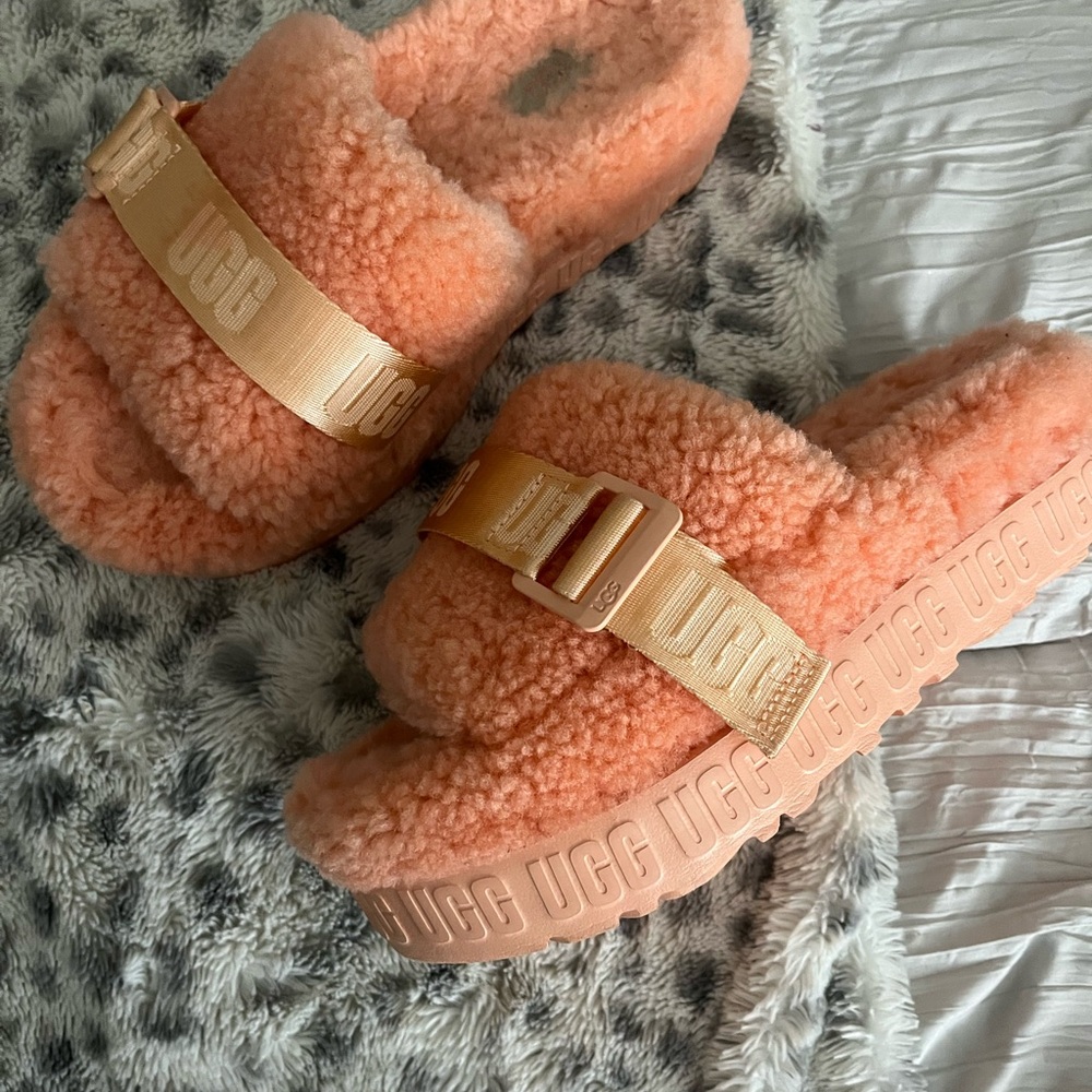 UGG Coral Fluffita Slippers